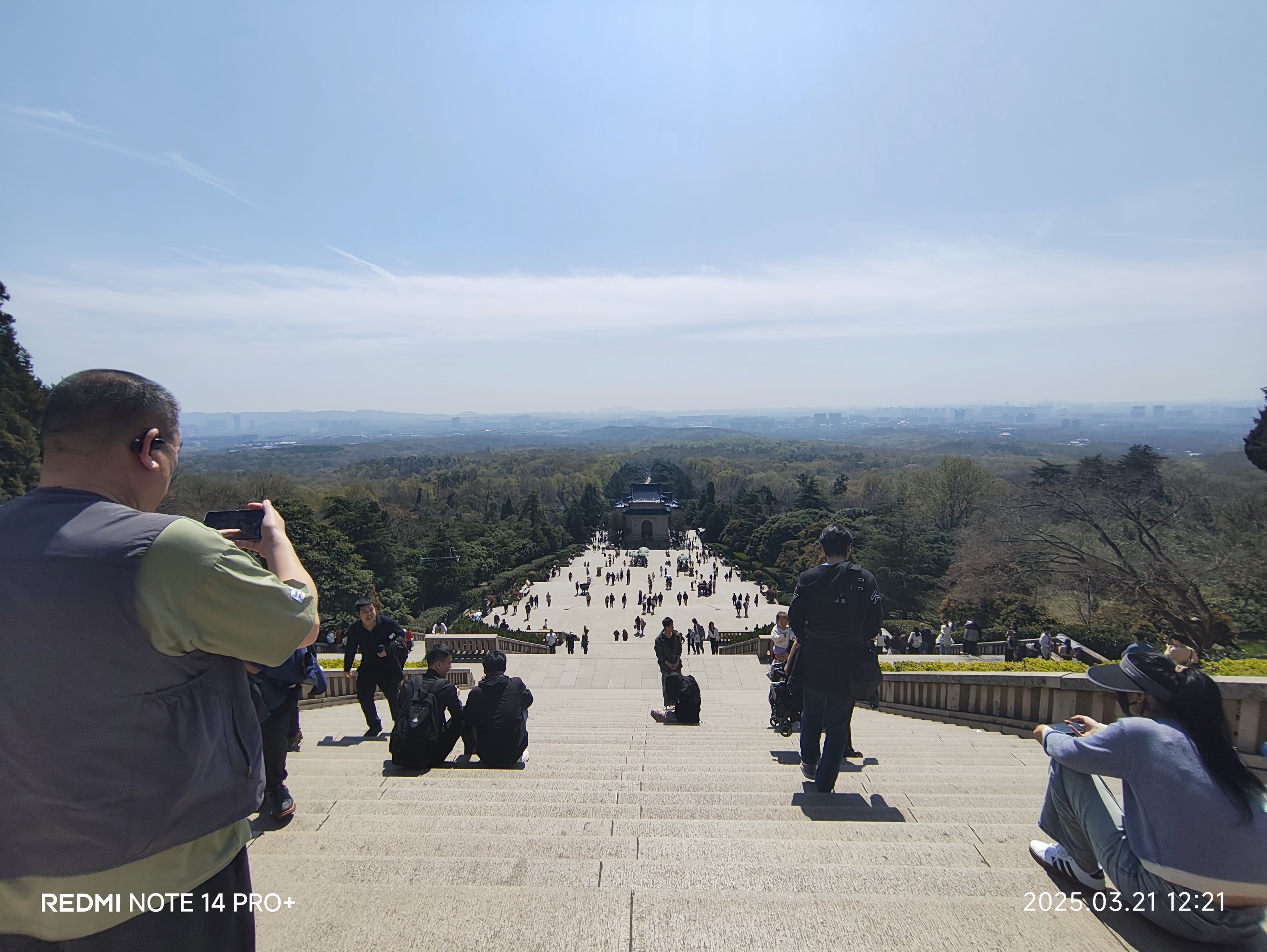 青春只是轻轻走过